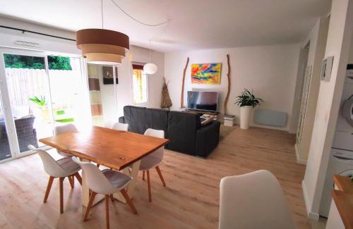 Arcachon Apartamento | Appartement 90 m2 avec parking terrasse balcons, proche du port et plages