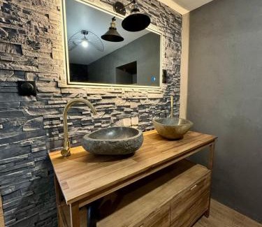 Morez Apartamento | Appartement ambiance chalet avec vidéo-projecteur