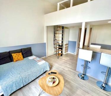 Fer a Cheval Apartamento | Appartement au bord des berges + parking