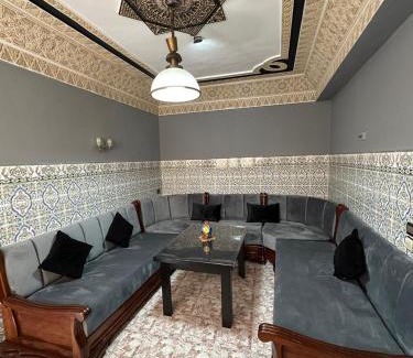 Al Hoceima Apartamento | Appartement au cœur du centre d'Al Hoceïma situé au 4ème ETG