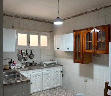 Al Hoceima Apartamento | Appartement au cœur du centre d'Al Hoceïma situé au 4ème ETG