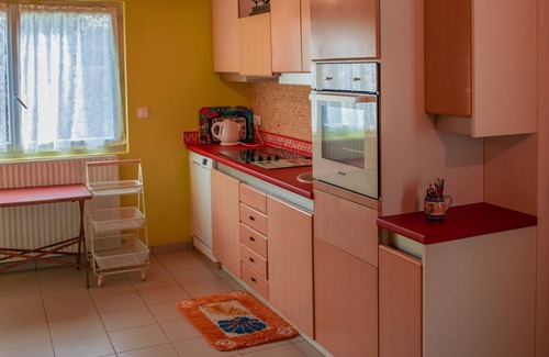 Decize Apartamento | Appartement au Calme Proche des Commerces au Bord de la Loire