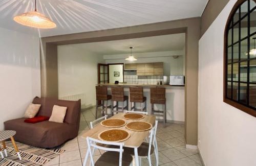 Langres Apartamento | Appartement au centre-ville avec cour