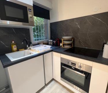 Beaumont-sur-Oise Apartamento | Appartement avec place de parking privé et jardin