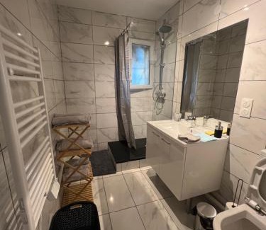 Beaumont-sur-Oise Apartamento | Appartement avec place de parking privé et jardin