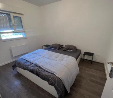 Beaumont-sur-Oise Apartamento | Appartement avec place de parking privé et jardin
