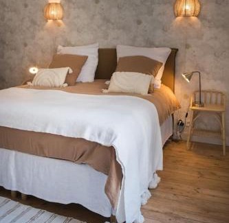 Bourg-sur-Gironde Apartamento | Appartement avec son patio dans centre historique de Bourg