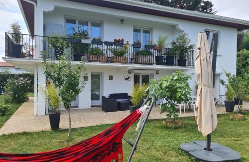 Hendaye Apartamento | Appartement avec cuisine et grande piscine chauffée