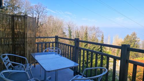Evian-les-Bains Apartamento | Appartement avec piscine Bleu du Lac