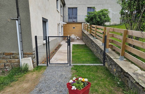 Saint-Georges Apartamento | Appartement Avec Jardin à 10 Minutes de la Ville de Saint-flour
