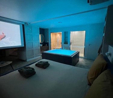 Downtown Angers Apartamento | Appartement avec Jacuzzi Sauna & Home Cinéma - Nid d'Angers