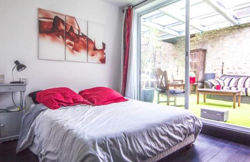 Nemours Apartamento | Appartement avec jardin intérieur 4 pers centre ville