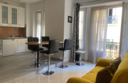 Liberation Apartamento | Appartement Bougeois Tout Confort en Plein Centre de Nice