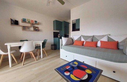 Les Sablettes Apartamento | Appartement Côte Varoise, Plage des Sablettes à 5min, Clim, Piscine en été