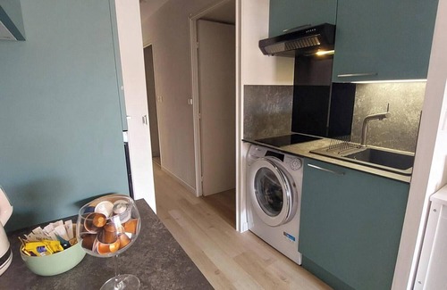 Les Sablettes Apartamento | Appartement Côte Varoise, Plage des Sablettes à 5min, Clim, Piscine en été