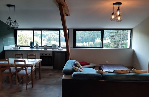 Banassac Apartamento | Appartement Chaleureux Avec Jacuzzi