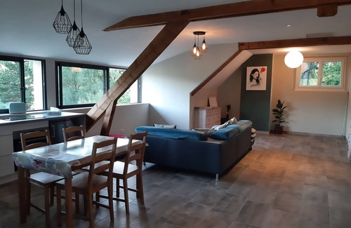 Banassac Apartamento | Appartement Chaleureux Avec Jacuzzi