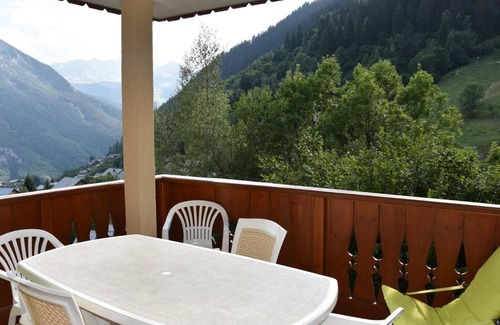 Champagny-en-Vanoise Apartamento | Appartement cosy près des pistes avec garage, animaux acceptés - FR-1-464-128