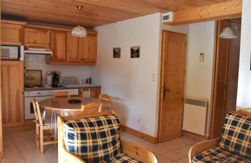 Champagny-en-Vanoise Apartamento | Appartement cosy près des pistes avec garage, animaux acceptés - FR-1-464-128