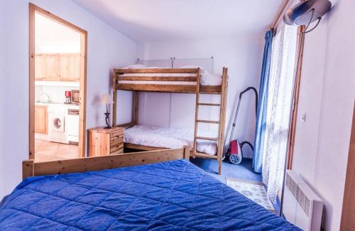 Montchavin Apartamento | Appartement Charmant pour 5 Pers. à Montchavin, 2 Balcons, Proche Pistes, Parking Gratuit - FR-1-329-81