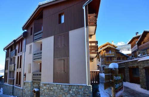 Montchavin Apartamento | Appartement Charmant pour 5 Pers. à Montchavin, 2 Balcons, Proche Pistes, Parking Gratuit - FR-1-329-81