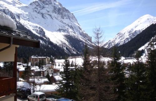 Pralognan-la-Vanoise Apartamento | Appartement cosy avec grand balcon plein sud en centre-ville, proche commerces et téléphérique - FR-1-464-52
