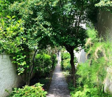 Rigollots Apartamento | Appartement calme avec jardin