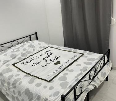 Bagnols-sur-Ceze Apartamento | Appartement calme dans villa individuelle