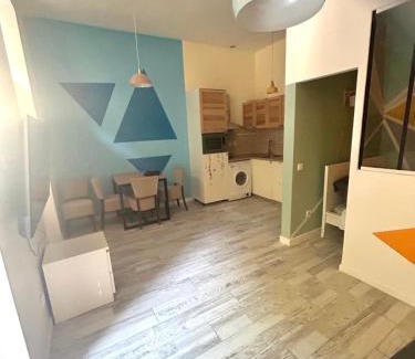 Les Cinq Avenues Apartamento | Appartement Calme avec terrasse Marseille Centre