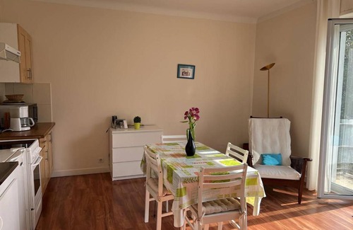 Cambo-les-Bains Apartamento | Appartement Cambo-les-Bains, 2 pièces, 2 personnes - FR-1-495-28