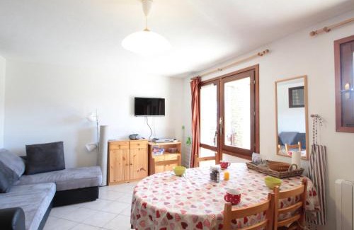 Les Carroz-d'Araches Apartamento | Appartement Centre Village - 6 pers, Parking, Balcon, Proche Pistes et Commerces - FR-1-572-138