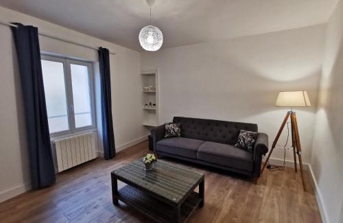 La Rochefoucauld Apartamento | Appartement centre ville, parking gratuit