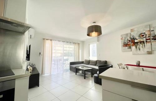 California - Pezou Apartamento | Appartement centre de Cannes - 2 pièces - Garage