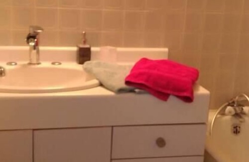 Nevers Apartamento | HOCHE N 2-Apartamento-Apartamento-Baño con bañera-Vista a la Ciudad