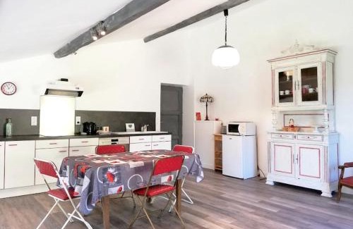 Castera-Lectourois Apartamento | Appartement charmant a Castera Lectourois avec piscine partagee