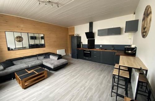 Saint-Nazaire Apartamento | Appartement chaleureux avec terrasse en centre ville proche mer