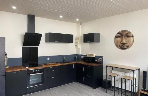 Saint-Nazaire Apartamento | Appartement chaleureux avec terrasse en centre ville proche mer