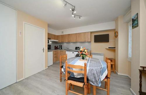 Cauterets Apartamento | Appartement chaleureux à Cauterets - 35 m² - Casier à skis