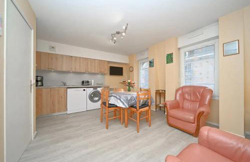 Cauterets Apartamento | Appartement chaleureux à Cauterets - 35 m² - Casier à skis