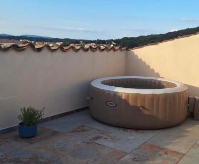 Montelimar Apartamento | Appartement chaleureux avec jacuzzi-Terrasses rooftop-Rafraîchisseur-Parking-wifi