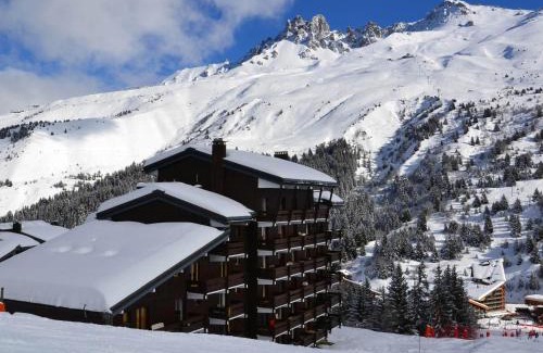 Meribel-Mottaret Apartamento | Appartement Chaleureux sur Pistes - Balcon, 4 Pers, Bien Équipé, Proche Commodités - FR-1-182-52