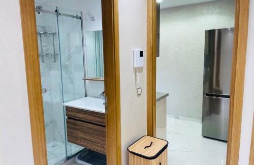 Luxus Apartamento | Appartement chic , 3 chambres , proche centre-ville -plage -aéroport, parking privé
