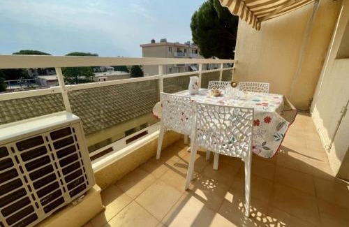 Cavalaire-sur-Mer Apartamento | Appartement climatisé 2 pièces cabine, 4 couchages, proche plage et centre, Cavalaire-sur-Mer - FR-1-226B-171