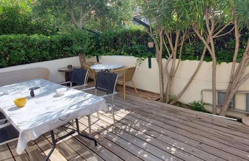Le Grau-dʼAgde Apartamento | Appartement climatisé 3 pièces, 6 pers, terrasse, BBQ, parking privé, à 100 m de la plage - FR-1-423-253