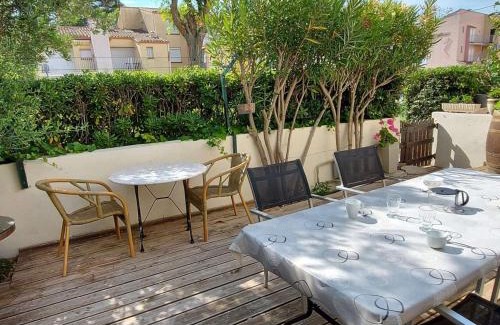 Le Grau-dʼAgde Apartamento | Appartement climatisé 3 pièces, 6 pers, terrasse, BBQ, parking privé, à 100 m de la plage - FR-1-423-253