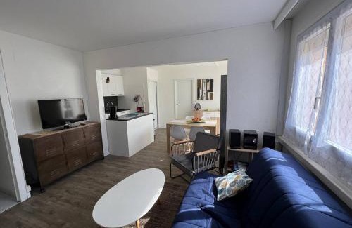 Le Barcares Apartamento | Appartement Climatisé T3 avec Piscine, Proche Plage et Commerces - Le Barcarès - FR-1-81-573