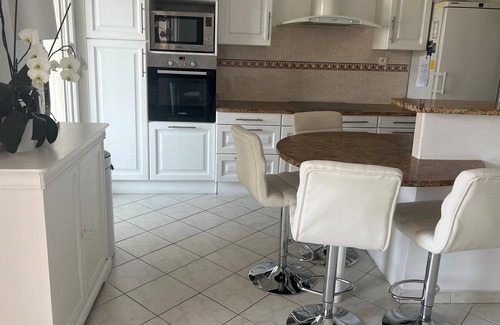 Bonneveine Apartamento | Appartement Climatisé Avec Terrasse 2 mn Plage 3ch box Fermé