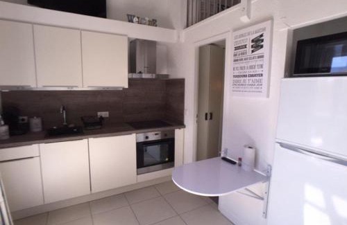 Leucate Apartamento | Appartement climatisé pour 6 à Port Leucate, proche plage, parking privé, tout équipé, refait à neuf - FR-1-81-428