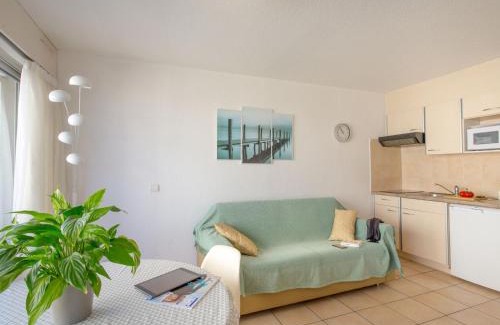Saint-Raphael Apartamento | Appartement climatisé avec terrasse, à 50m de la plage et proche commerces, gare et centre-ville. - FR-1-466A-9
