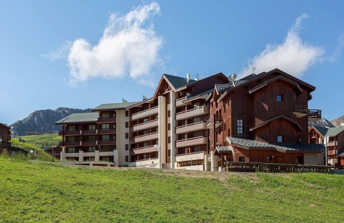 Plagne Soleil Condominio | Appartement cosy 8p, retour ski aux pieds !